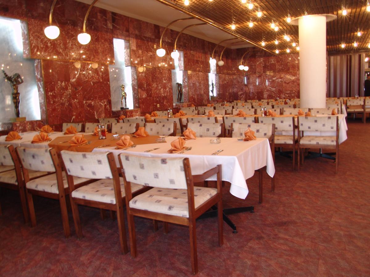 Hotel Łowecz Zewnętrze zdjęcie