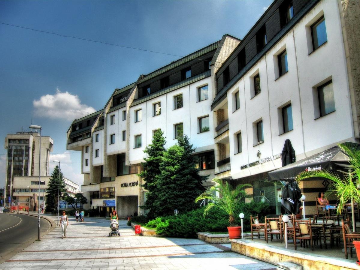 Hotel Łowecz Zewnętrze zdjęcie