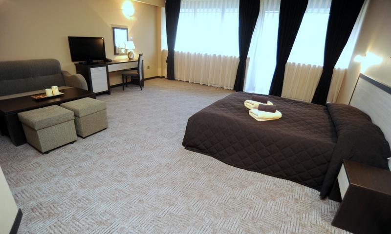 Hotel Łowecz Zewnętrze zdjęcie
