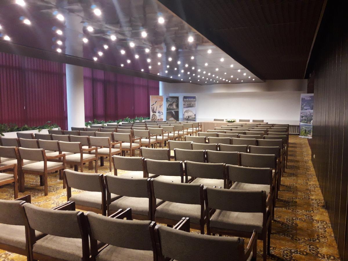 Hotel Łowecz Zewnętrze zdjęcie